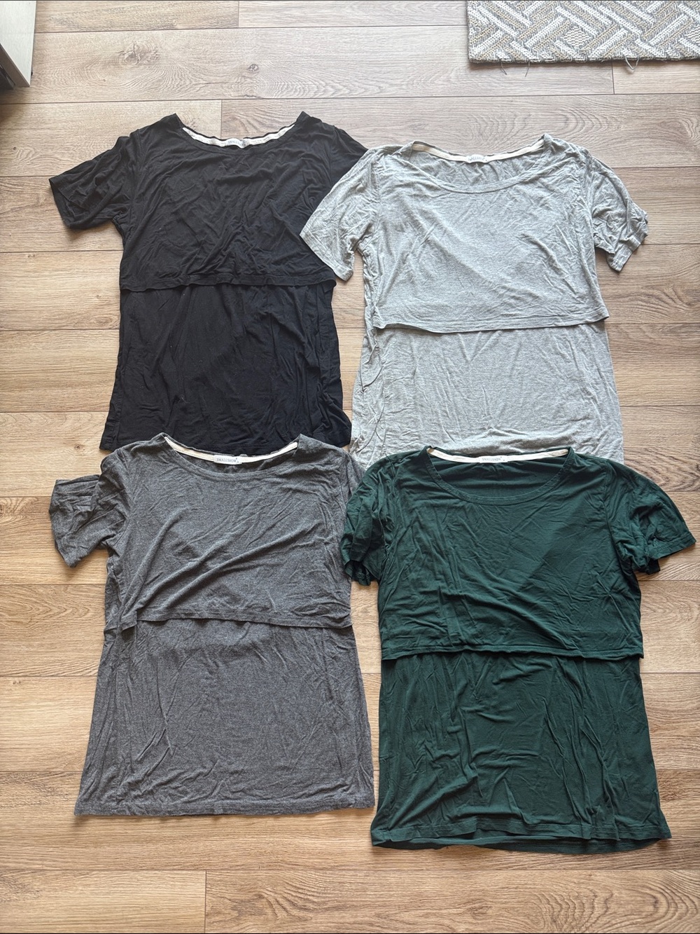 ⭐️ 4 for $15 BUNDLE - Short-sleeved Nursing Tees (Medium)